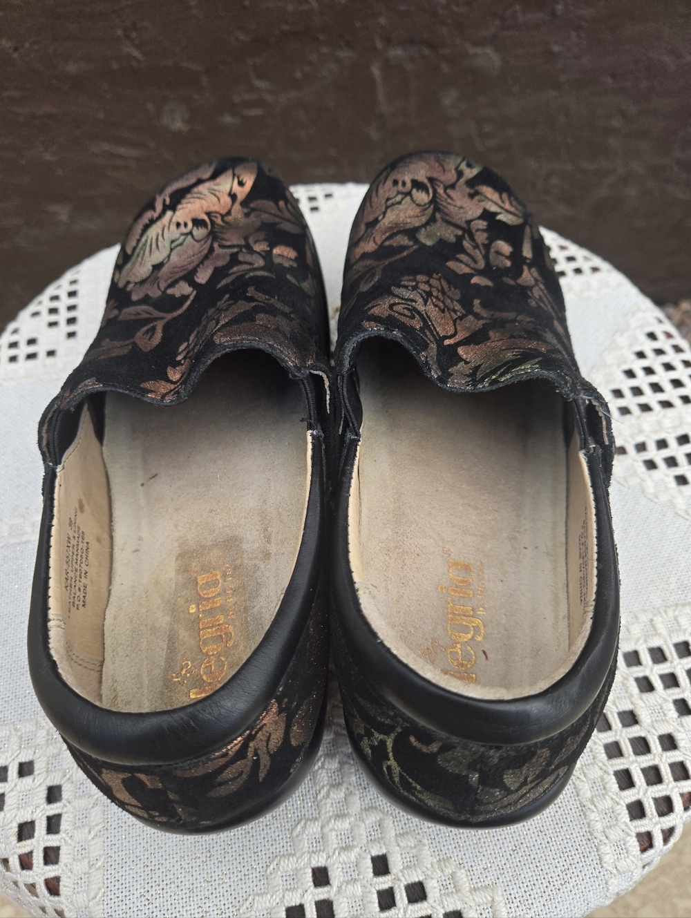 Alegria Slip-On Clogs with Iridescent Rose Gold Floral Pattern - Picture 7 of 8